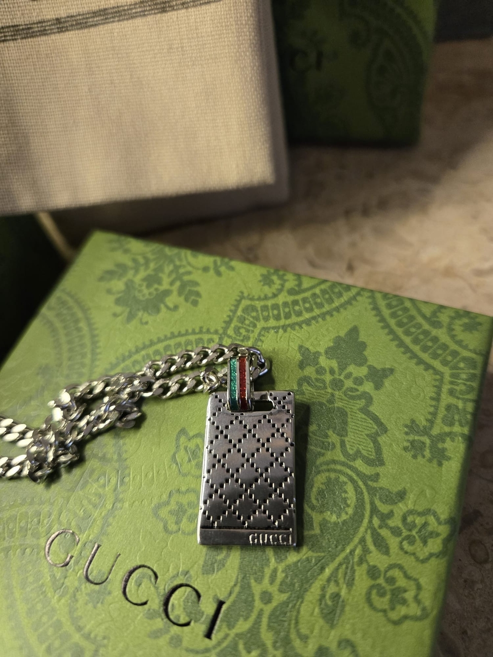Gucci Silver-Tone Pendant Necklace in 925 Sterling Silver - Picture 5 of 6